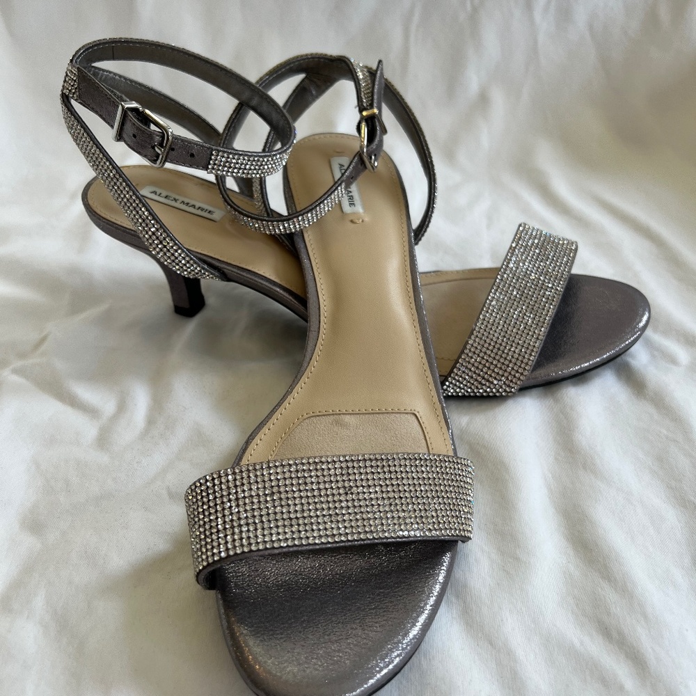 Alex Marie Silver Nallie Ceylon Embellished Kitten Heel Sandal Size 10M
